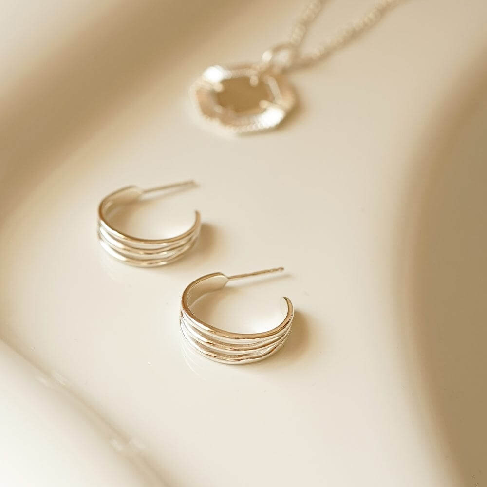 Daisy London Silver Triple Wave Hoop Earrings - MococoDaisy LondonE3115_SLVEarrings