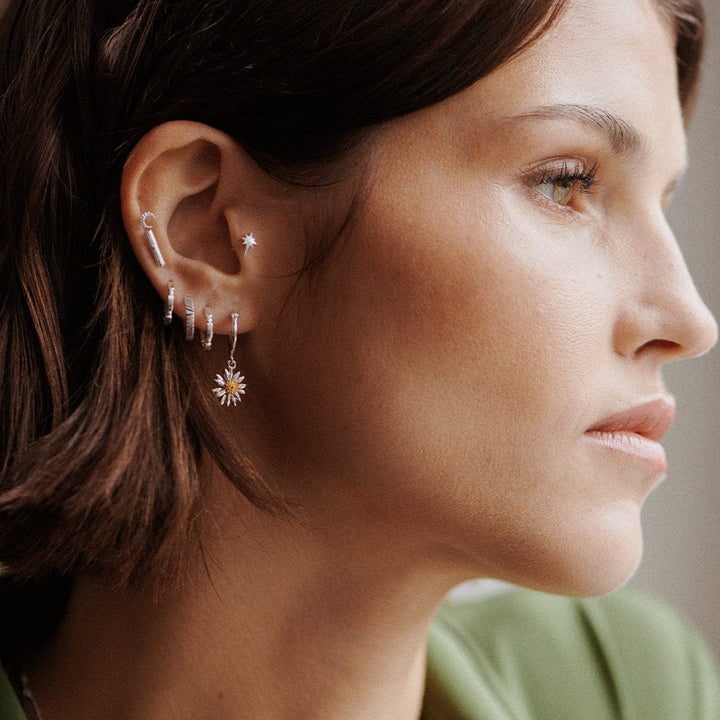 Daisy London Sterling Silver 10mm Daisy Drop Earrings - MococoDaisy LondonE2007_SLV5055379311474Earrings