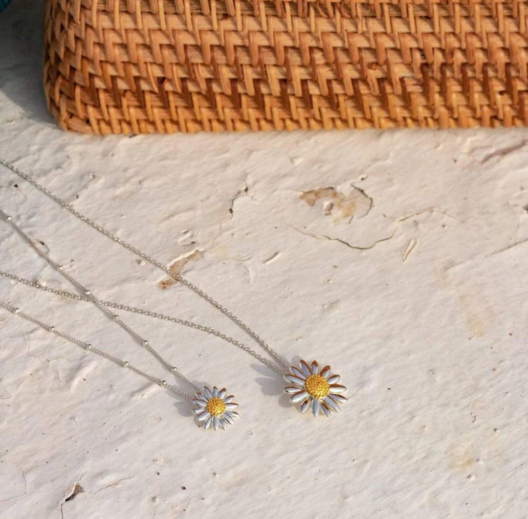 Daisy London Sterling Silver English Daisy Bobble Necklace - MococoDaisy LondonN2032_SLV5056104131343Necklace