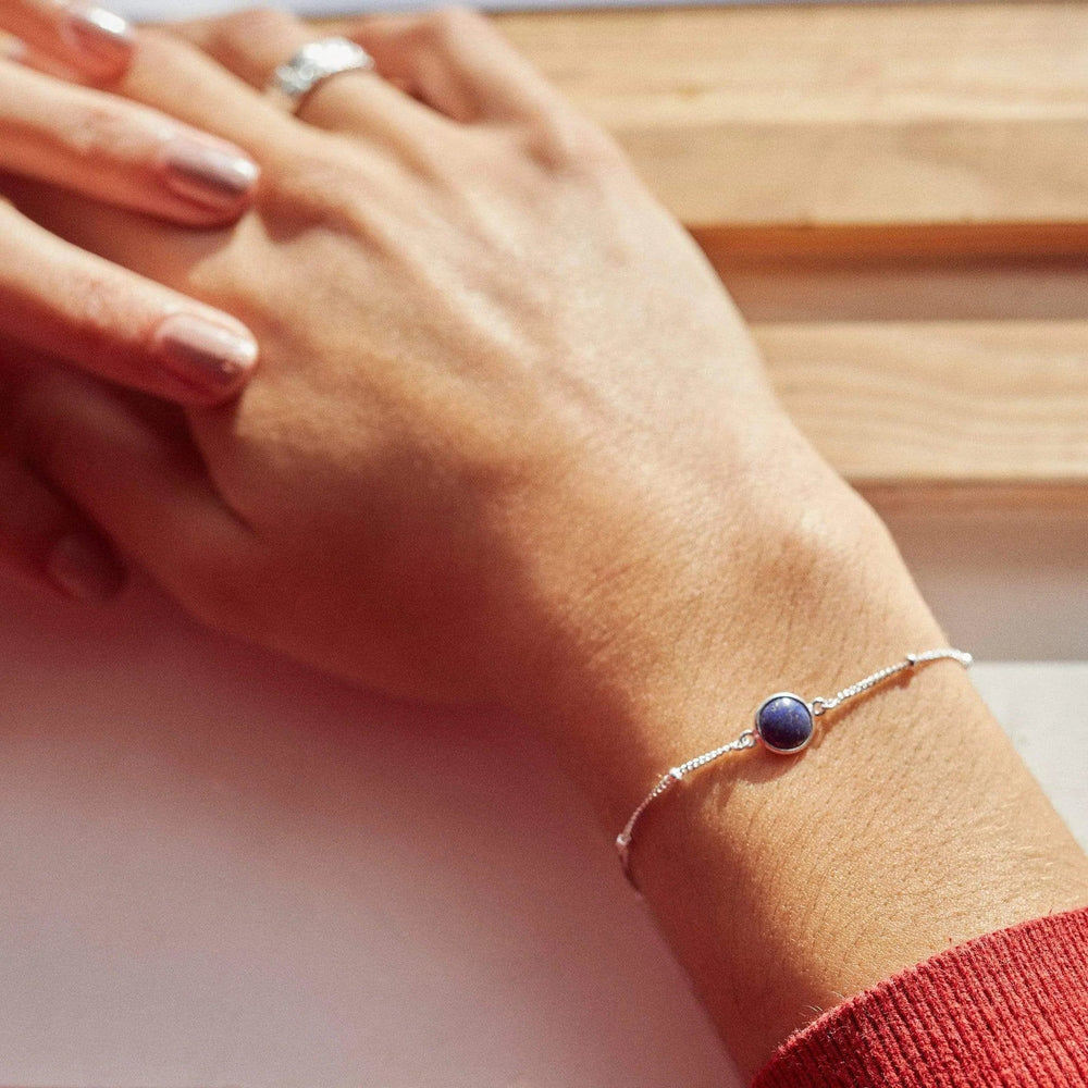 Daisy London Sterling Silver Lapis Healing Stone bracelet - MococoDaisy LondonHBR1004_SLV5056104103197Bracelets