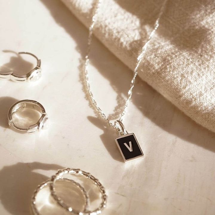 Daisy London Sterling Silver Letter V Personalised Initial Necklace - MococoDaisy LondonBETV_SLVNecklaces