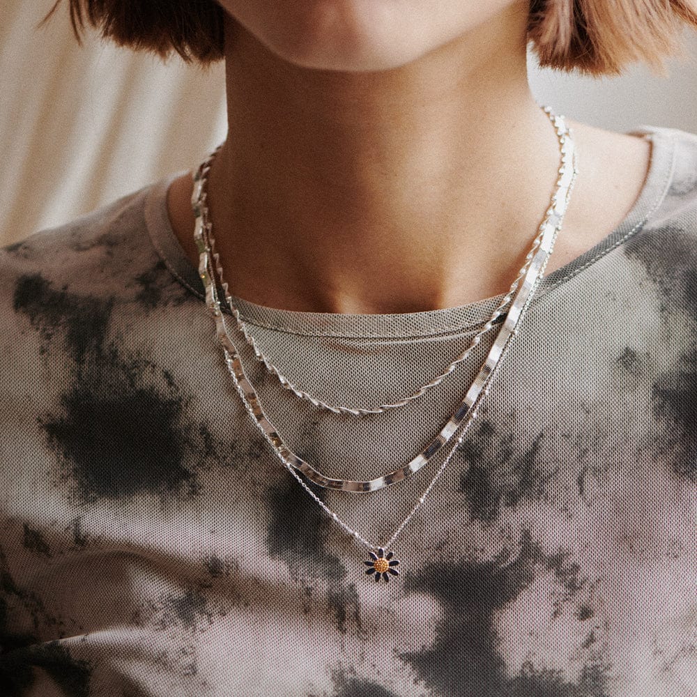 Daisy London Sterling Silver Marguerite Daisy Necklace - MococoDaisy LondonN4002_SLV5055379302298Necklaces