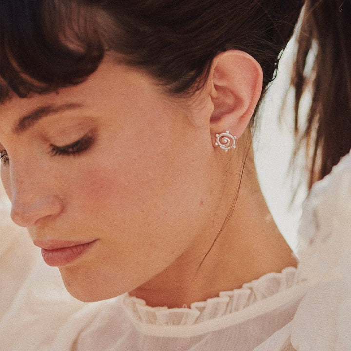 Daisy London Sterling Silver Spiral Sun Maxi Stud Earrings - MococoDaisy LondonSE24_SLV5056104135471Earrings