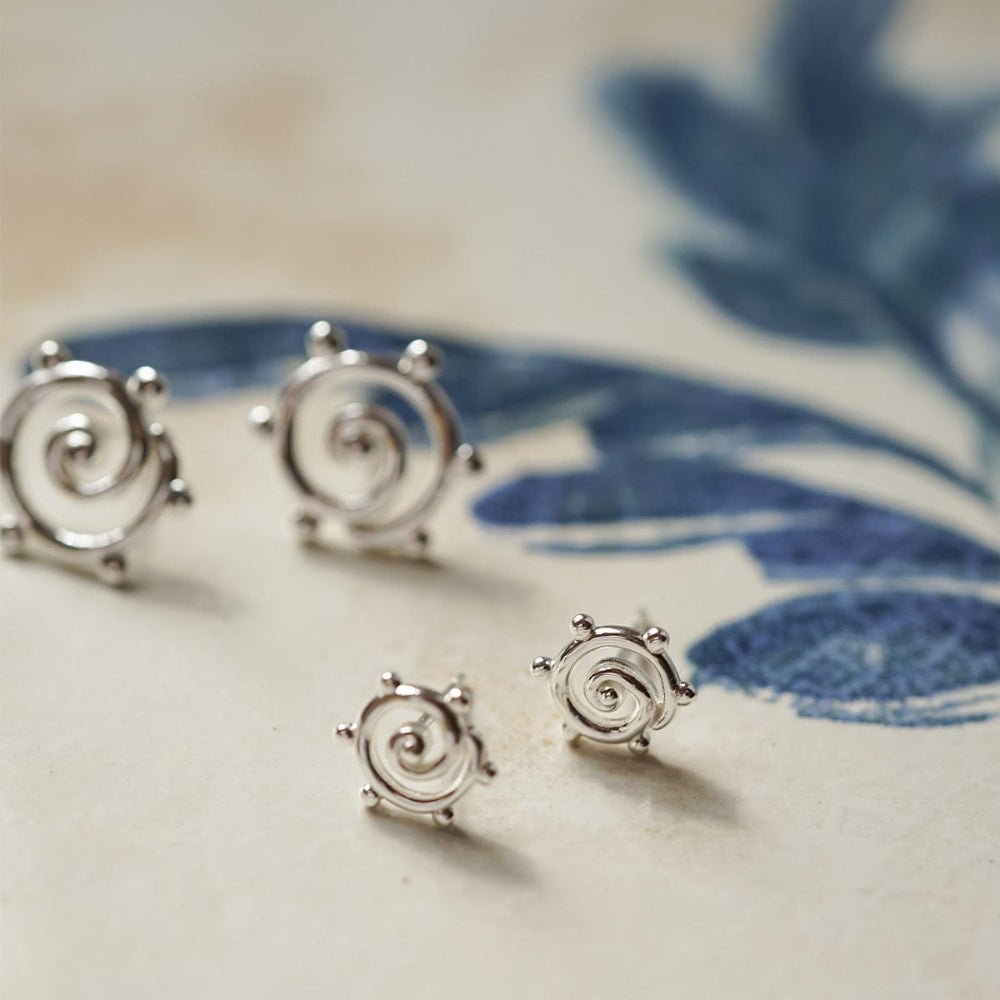 Daisy London Sterling Silver Spiral Sun Mini Stud Earrings - MococoDaisy LondonSE23_SLV5056104135457Earrings