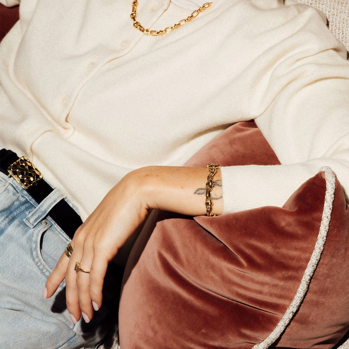 Daisy Polly Lock Chunky Chain Bracelet 18ct Gold Plate - Statement Jewellery - MococoDaisy LondonSPBR12_GPBracelet