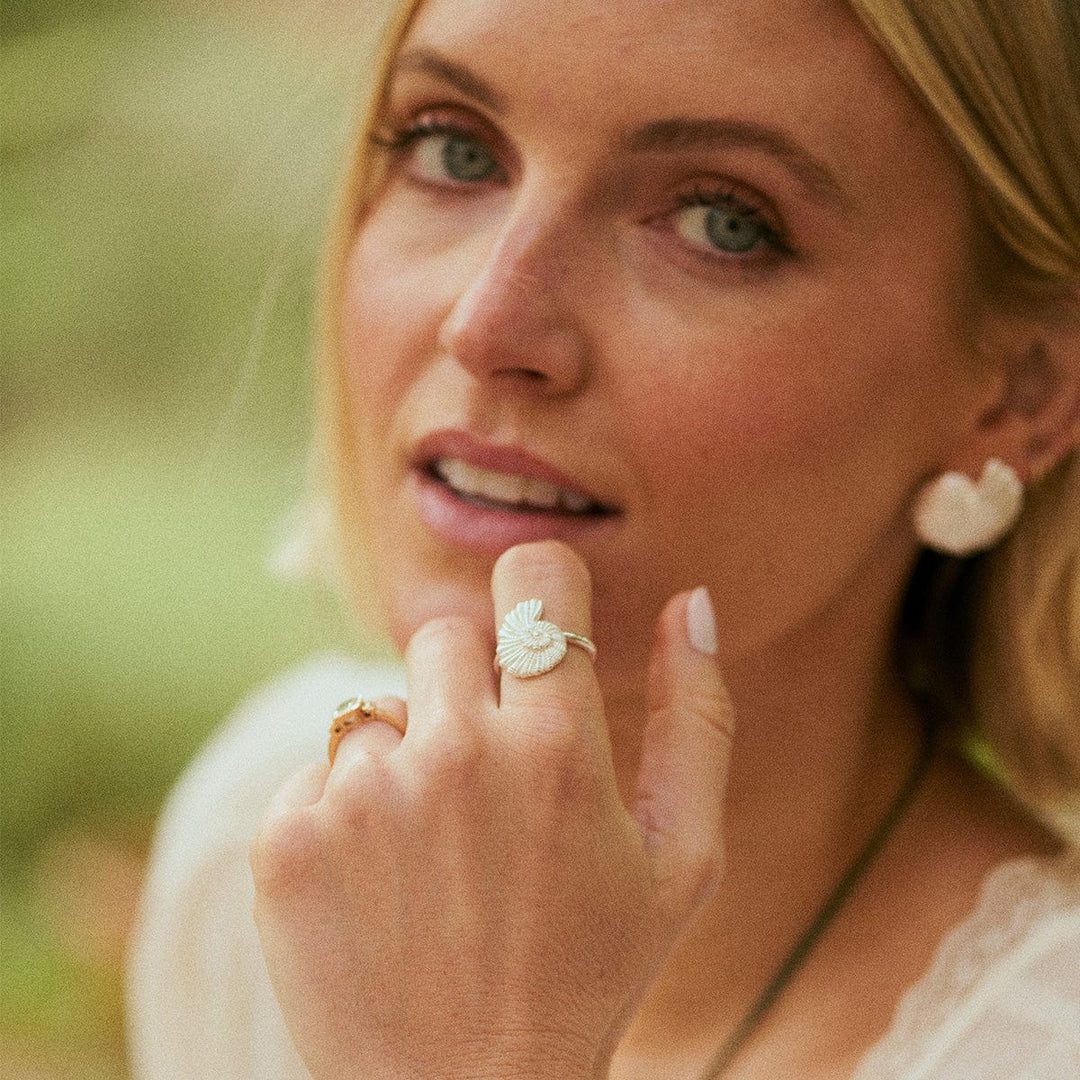 Daisy Polly Sayer Shell Ring - MococoDaisy LondonRings