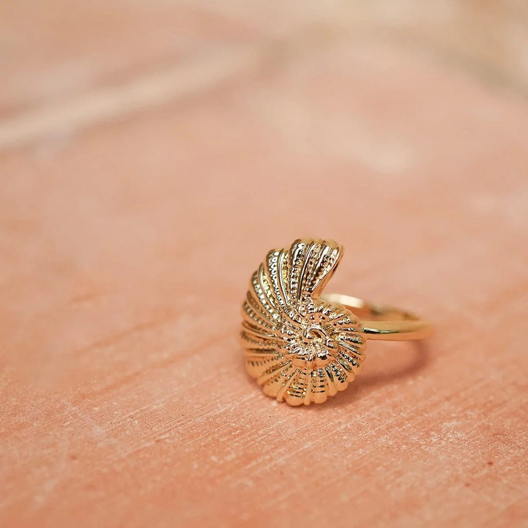 Daisy Polly Sayer Shell Ring - MococoDaisy LondonRings