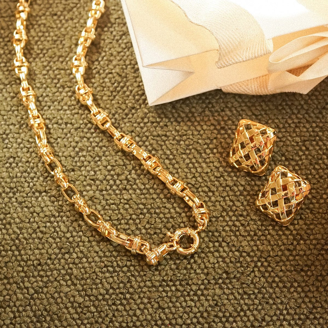 Daisy Polly Woven Square Stud Earrings: Elegant 18ct Gold Plated Modern Statement Jewellery - MococoDaisy LondonSPE16_GPEarrings