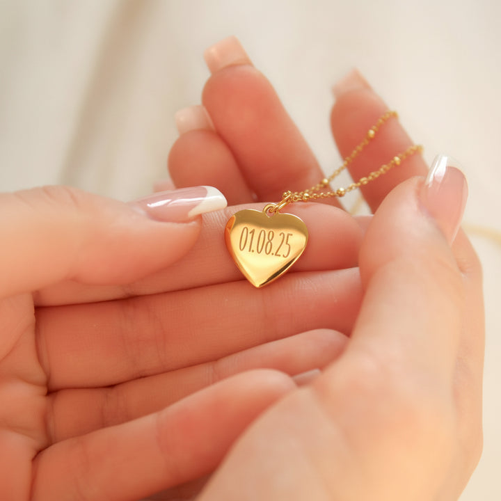 Mococo Personalised Gold Engraveable Heart Necklace
