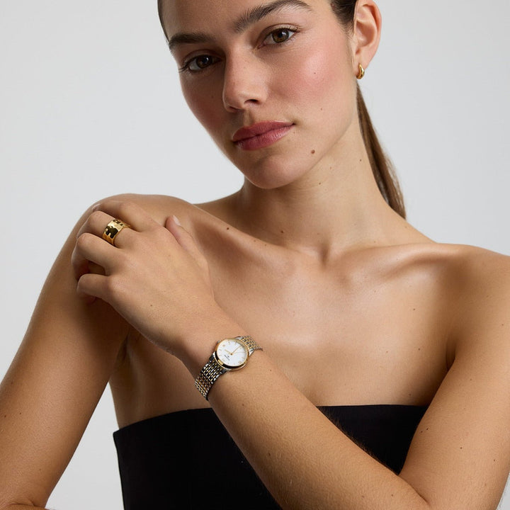 D.Louise Gold Classic Link Round Japanese Quartz Watch - MococoD.LouiseNAW-025061094522682Watches and Accessories
