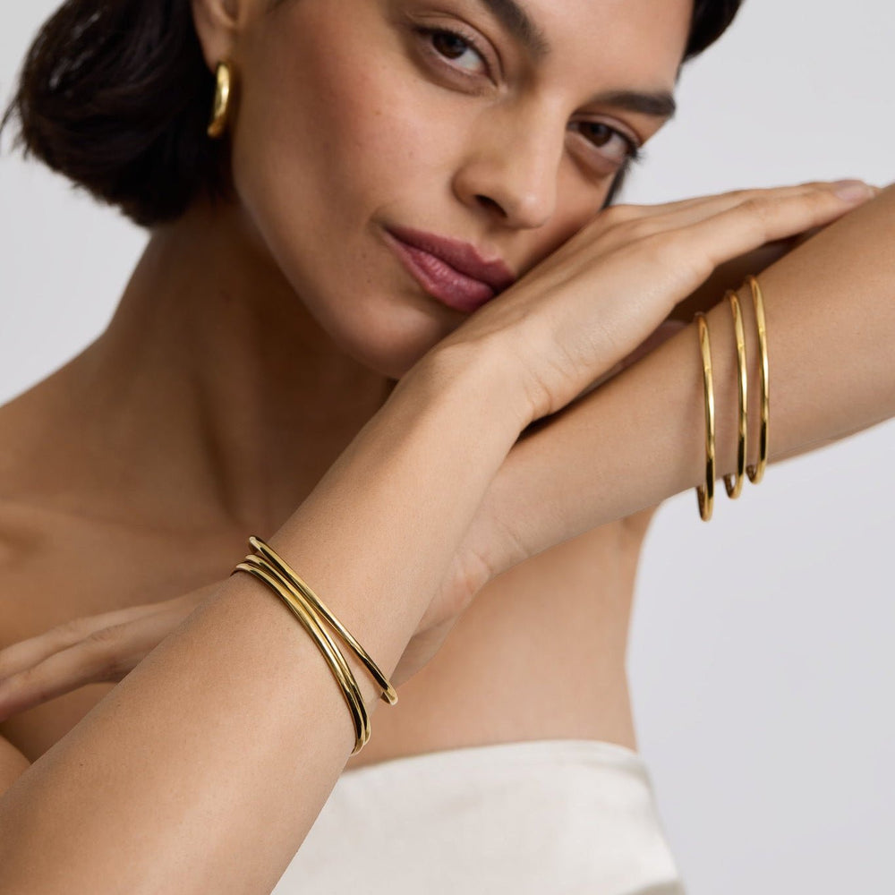D.Louise Gold Minimalist Bangle - MococoD.LouiseSKB-09-02Bracelets