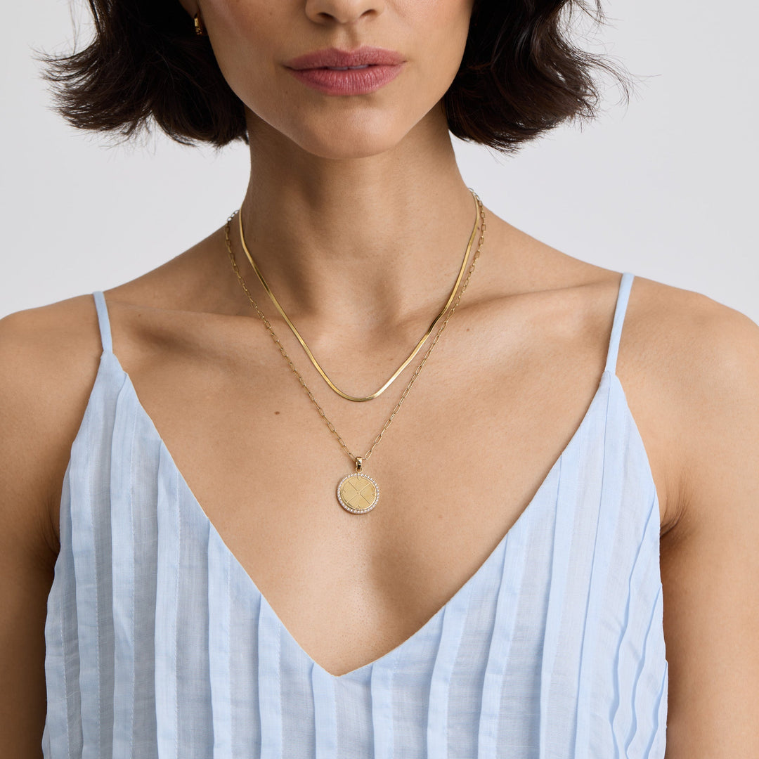 D.Louise Gold Sparkle Compass Engravable Necklace - MococoD.LouiseNAN-035061094521425Necklaces