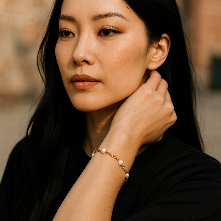 Mococo Essentials Gold Pearl Chain Bracelet
