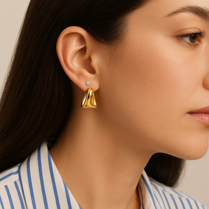 Mococo Essentials Gold Abstract Wave Earrings
