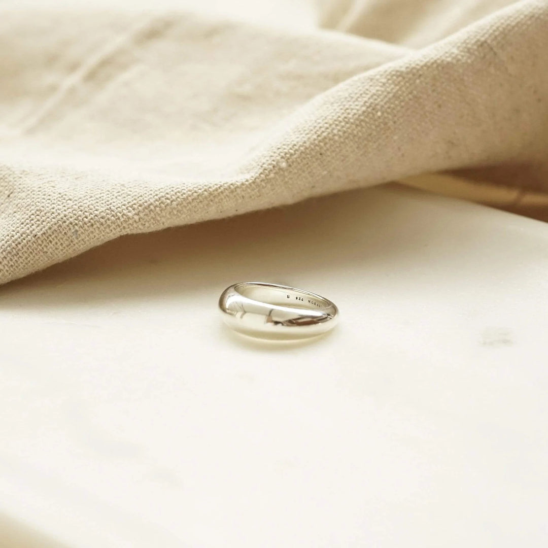 Daisy Estée Lalonde Dome Ring