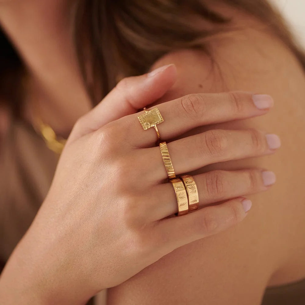 Daisy Estée Lalonde Sunburst Chunky Stacking Ring