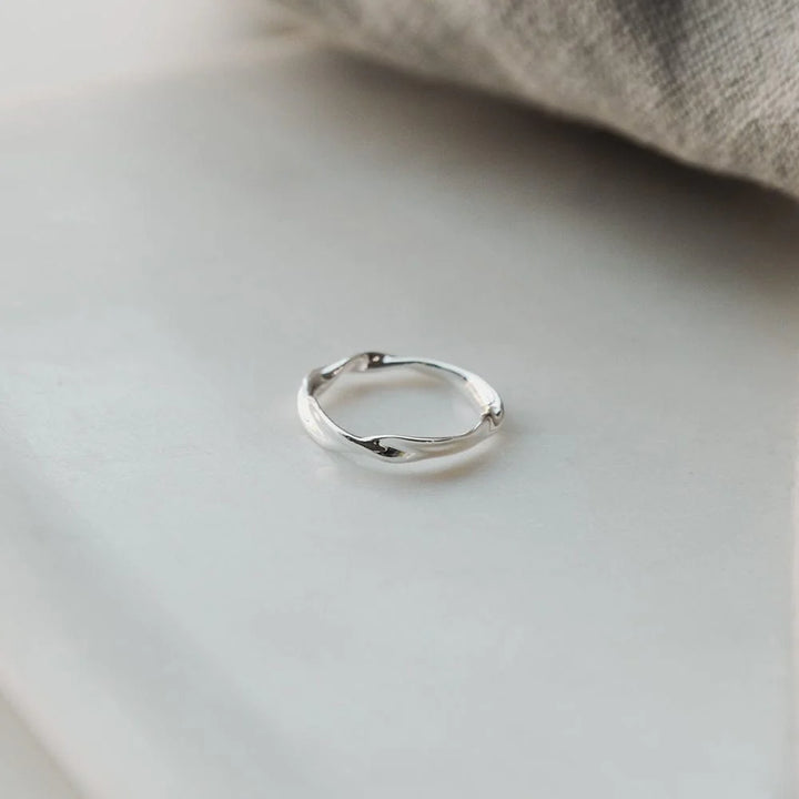 Daisy Estée Lalonde Wavy Stacking Ring
