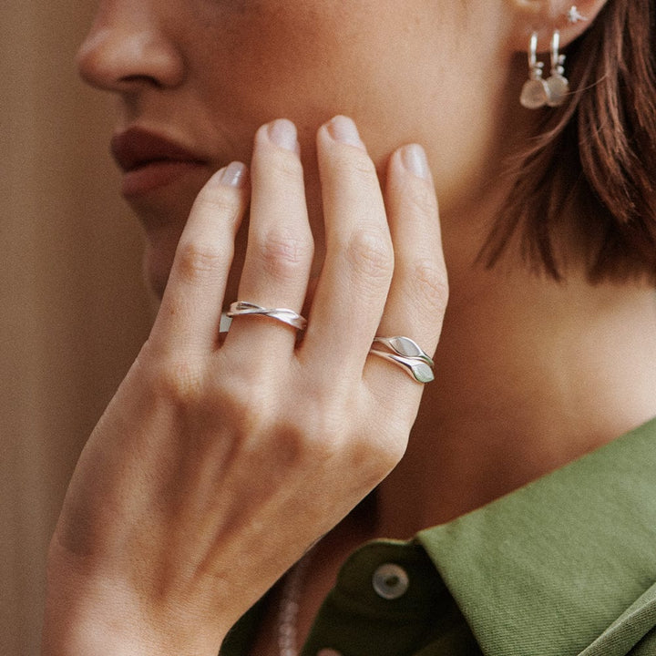 Daisy Estée Lalonde Wavy Stacking Ring