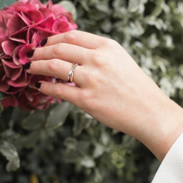 Hot Diamonds 18CT Rose Gold Plate and Silver Eternity Vermeil Interlocking Ring - MococoHot DiamondsDR112/K5055069001753Rings