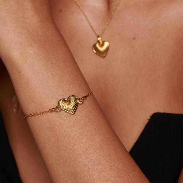Hot Diamonds Gold Jac Jossa Essence Heart Bracelet - MococoHot DiamondsDL6945055069055619Bracelets