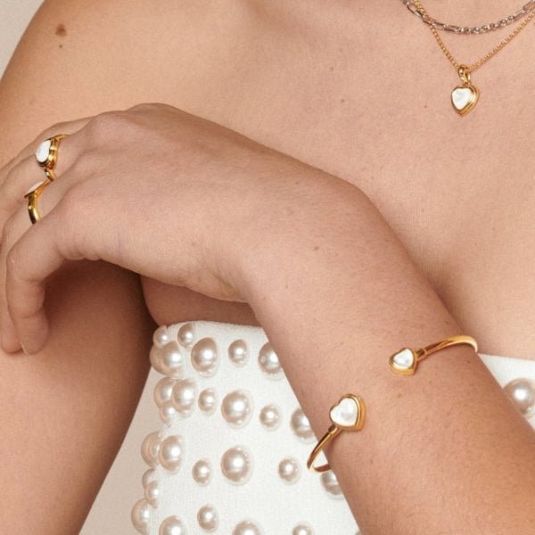 Hot Diamonds Gold Jac Jossa Heart Bangle Bracelet - MOP - MococoHot DiamondsDC1935055069054216Bracelets