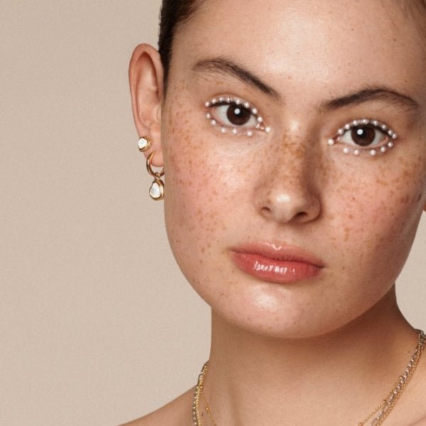 Hot Diamonds Gold Jac Jossa Heart Stud Earrings - MOP - MococoHot DiamondsDE7905055069054131Earrings