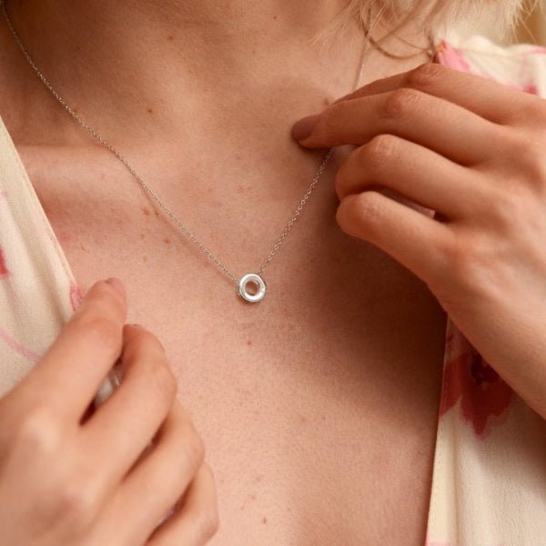 Hot Diamonds Silver Amulets Circle Pendant - MococoHot DiamondsDP8925055069048031Necklaces