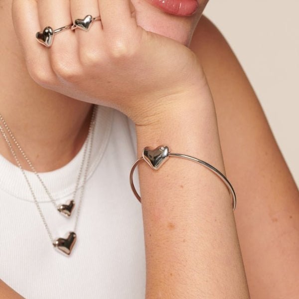 Hot Diamonds Silver Desire Bangle - MococoHot DiamondsDC1855055069053486Bracelets