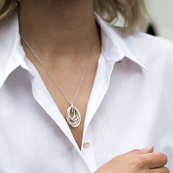 Hot Diamonds Silver Glamorous Pendant - MococoHot DiamondsDP6515055069029924Necklaces