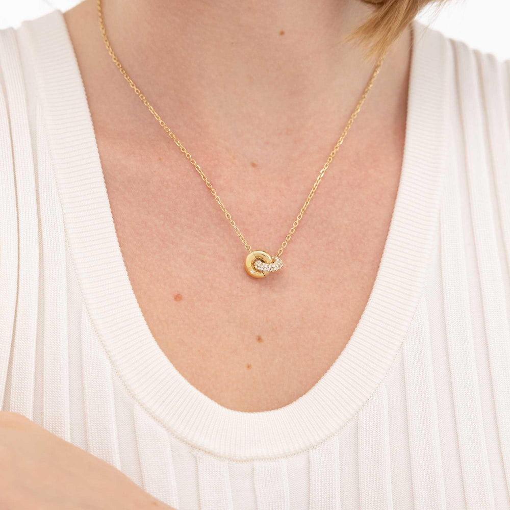 Hugo Boss Gold Live Precious Ladies IP Necklace 2