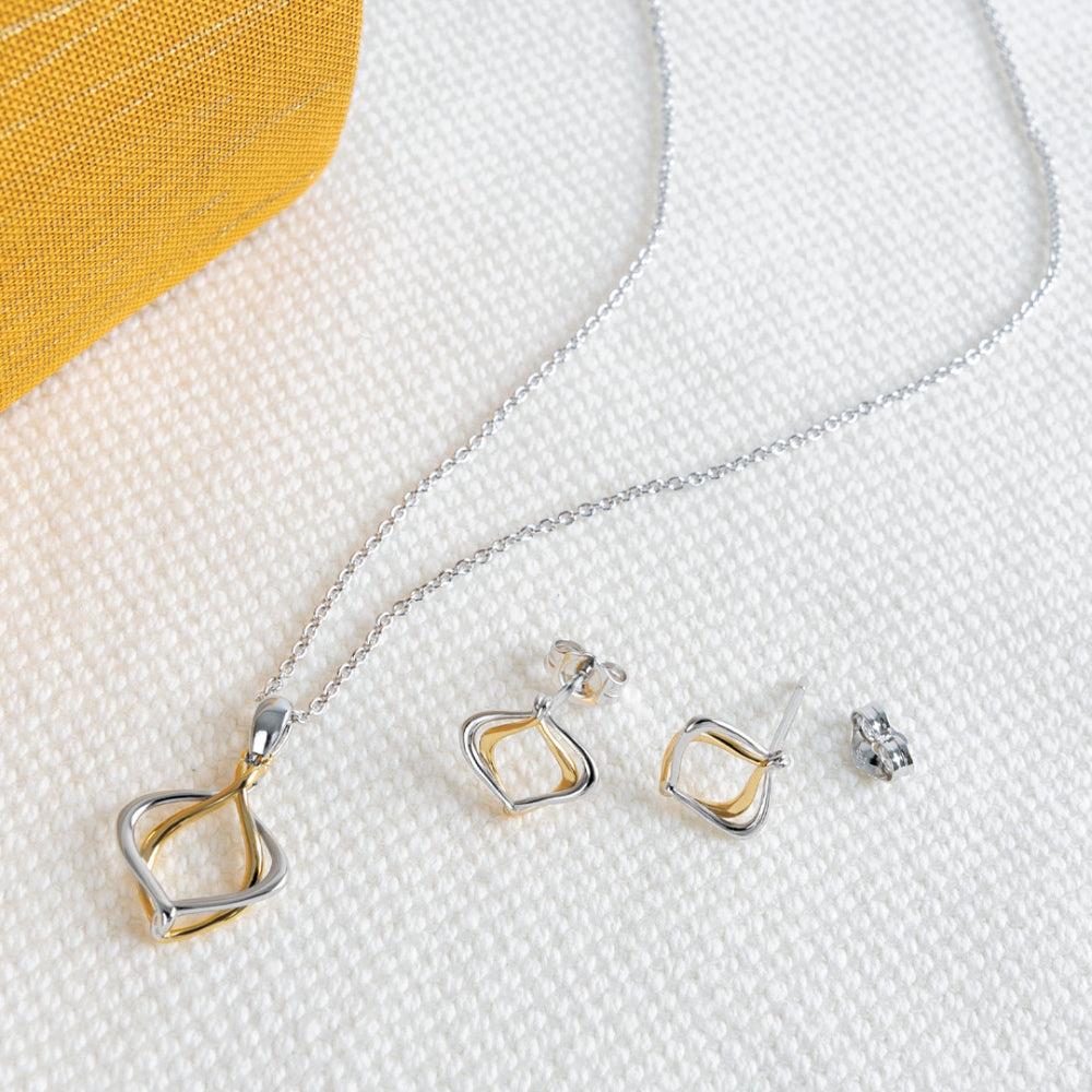 Kit Heath Alicia Golden Mini Necklace image 3