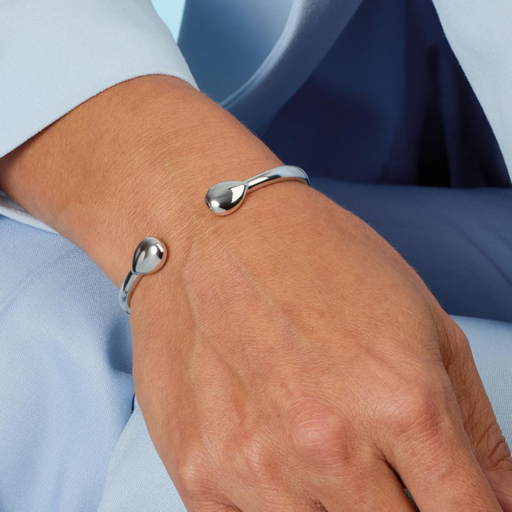 Kit Heath Coast Pebble Smooth Hinged Bangle image 1