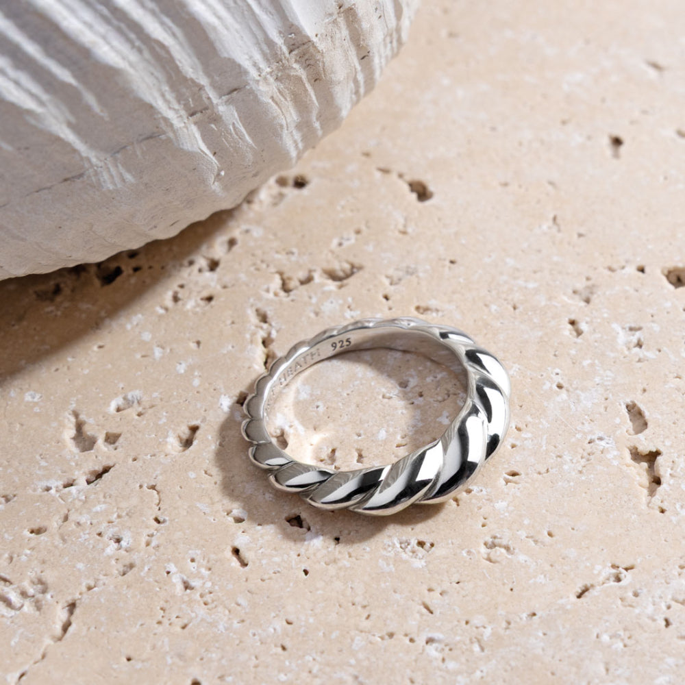 Kit Heath Oceane Shell Echo Ring image 3