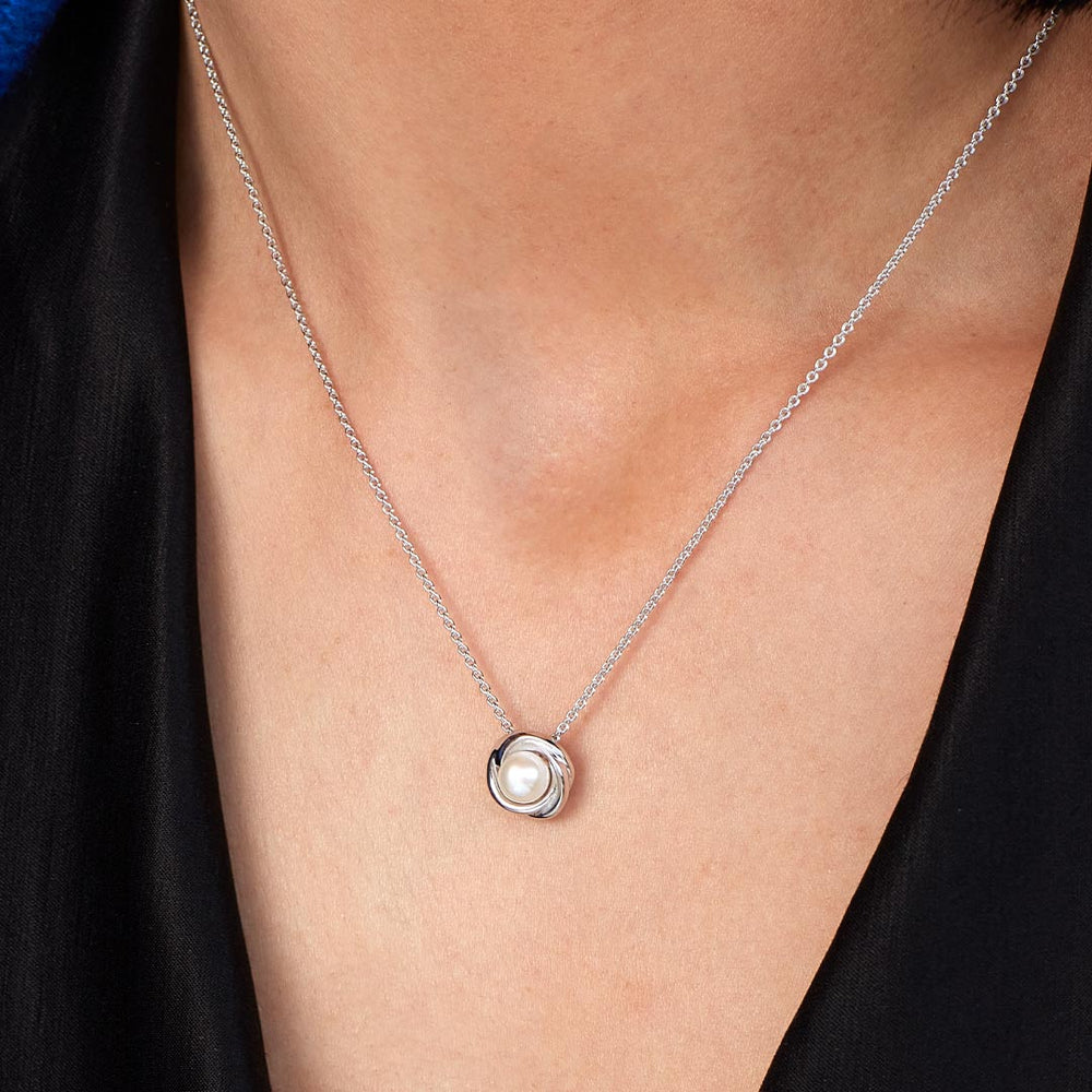 Kit Heath Silver Bevel Trilogy Pearl Necklace - MococoKit Heath9161FP5038159165375Necklaces