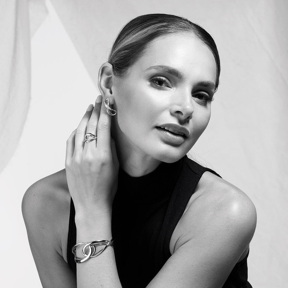 Kit Heath Silver Infinity Grande Curved Stud Earrings - MococoKit Heath41164RP5038159165184Earrings