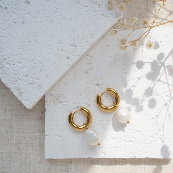 Little Grey Moon Gold Chunky Pearl Hoop Earrings - MococoLittle Grey Moon100618Earrings