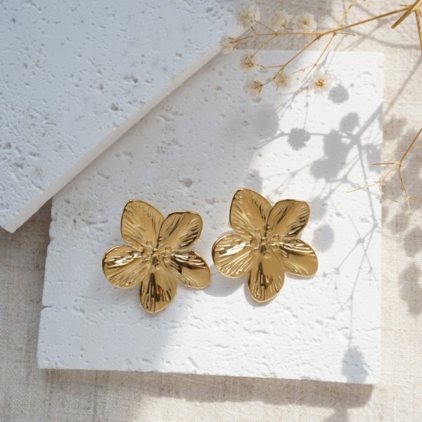 Little Grey Moon Gold Flower Stud Earrings - MococoLittle Grey Moon100619Earrings