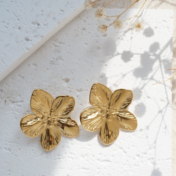 Little Grey Moon Gold Flower Stud Earrings - MococoLittle Grey Moon100619Earrings