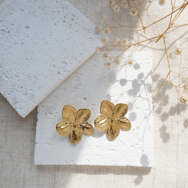 Little Grey Moon Gold Flower Stud Earrings - MococoLittle Grey Moon100619Earrings