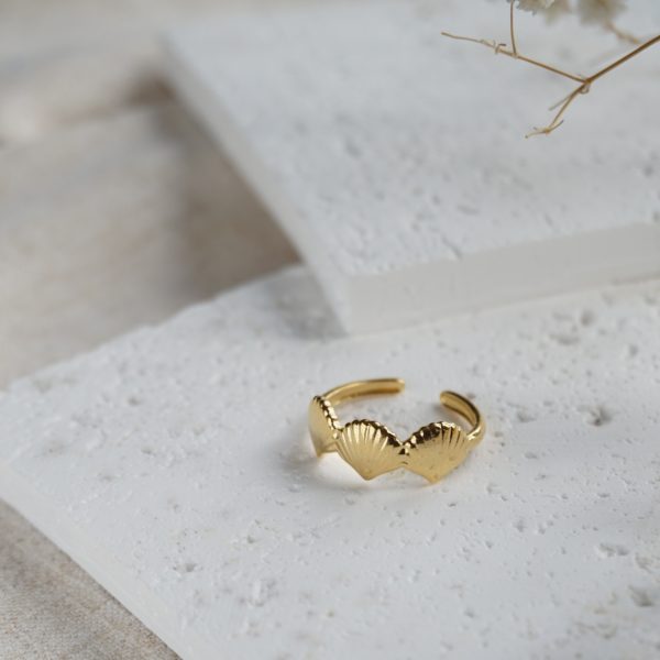Little Grey Moon Gold Scallop Ring - MococoLittle Grey Moon100608Rings