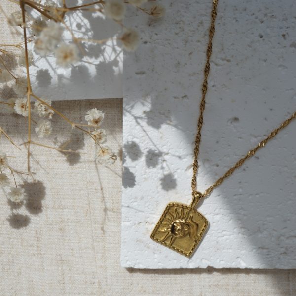 Little Grey Moon Gold Sun Goddess Necklace - MococoLittle Grey Moon100625Necklaces