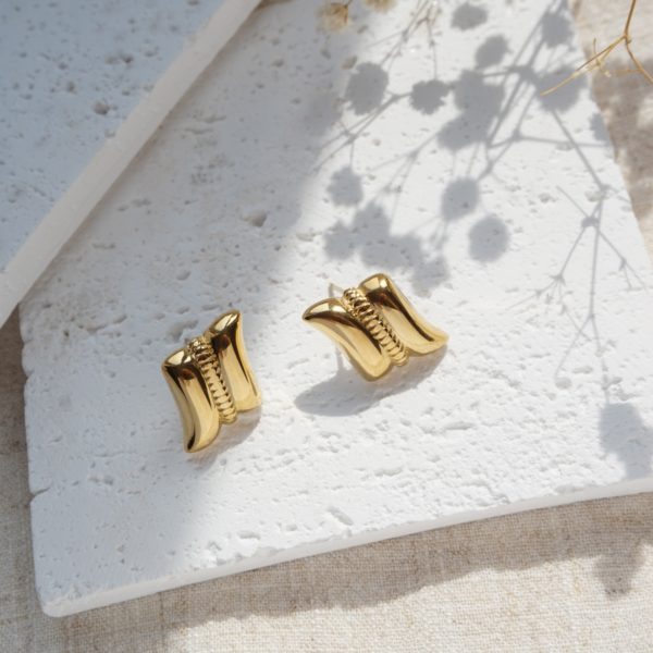 Little Grey Moon Gold Wave Stud Earrings - MococoLittle Grey Moon100620Earrings