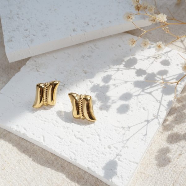 Little Grey Moon Gold Wave Stud Earrings - MococoLittle Grey Moon100620Earrings