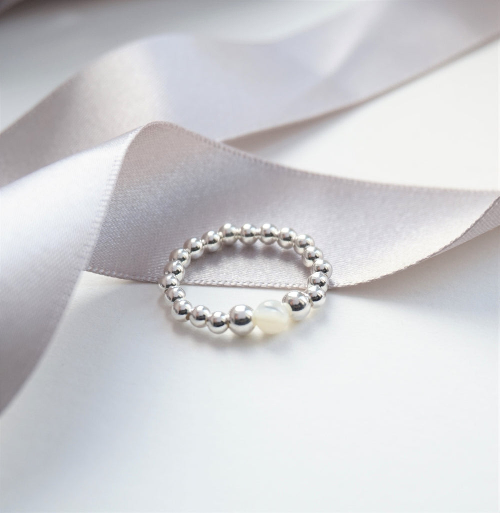 Little Grey Moon Silver and Mother of Pearl Ring - MococoLittle Grey Moon100163Rings