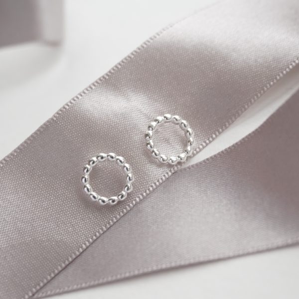 Little Grey Moon Silver Circle Beaded Stud Earrings - MococoLittle Grey Moon100433Earrings