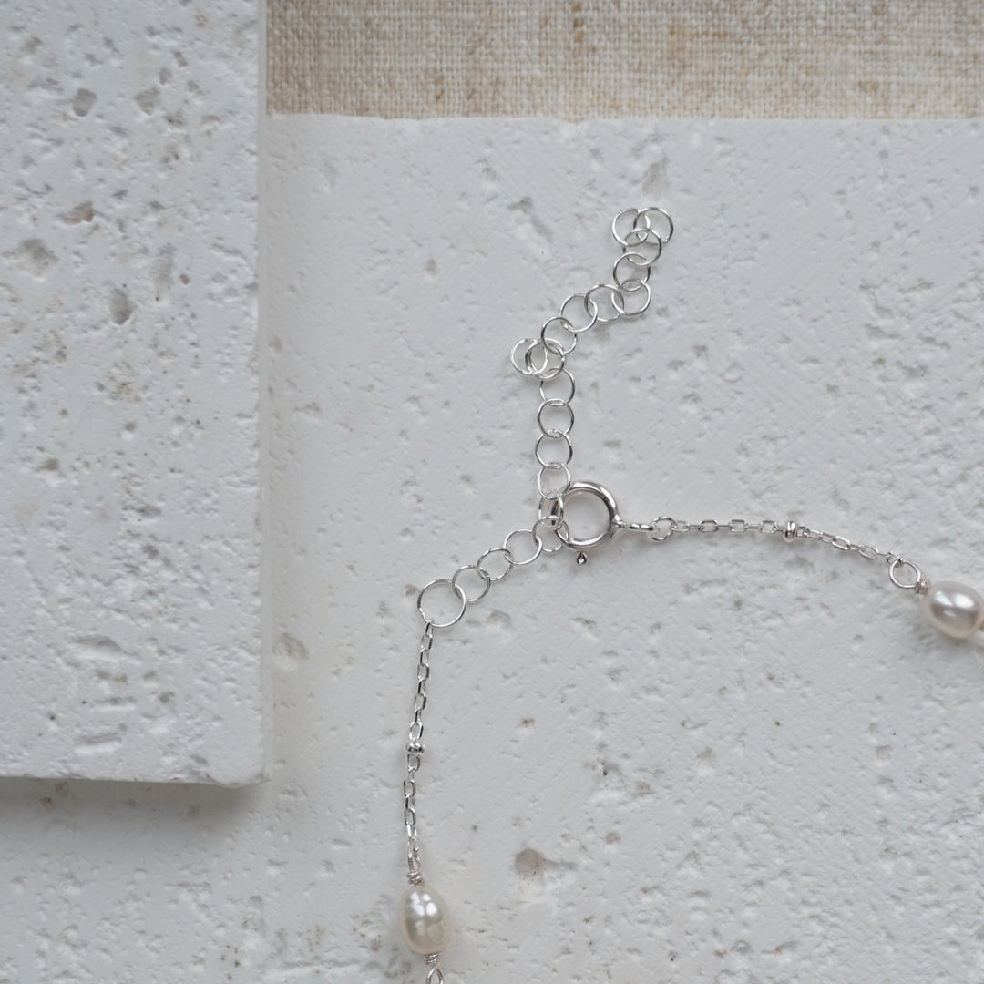Little Grey Moon Silver Freshwater Pearl Chain Bracelet - MococoLittle Grey Moon100539Bracelets