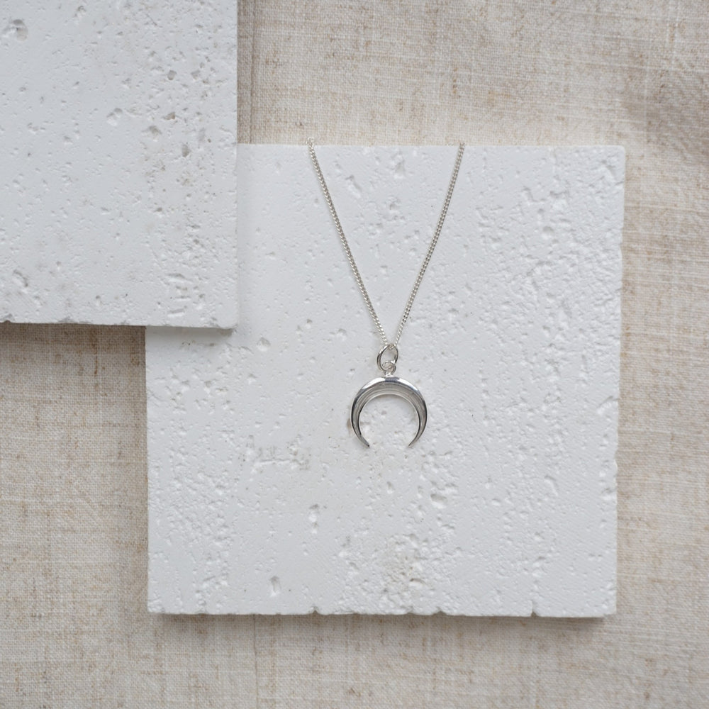 Little Grey Moon Silver Horn Necklace - MococoLittle Grey Moon100096Necklaces