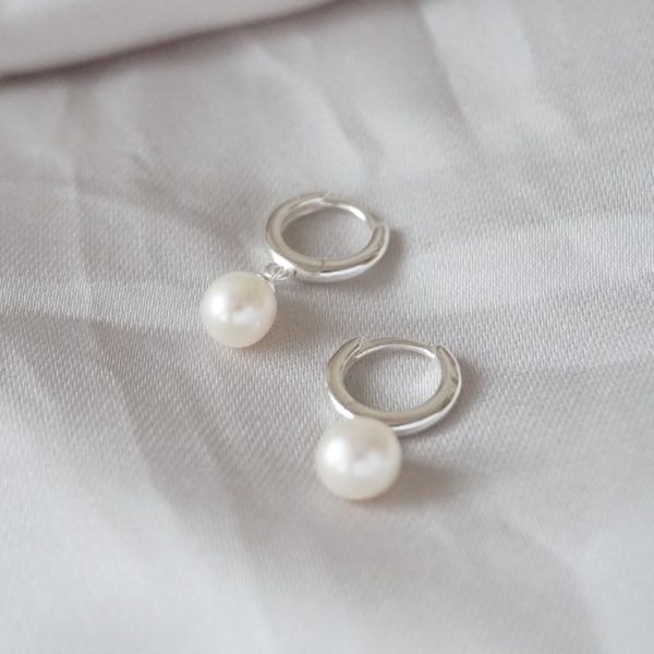Little Grey Moon Silver Pearl Hoop Earrings - MococoLittle Grey Moon100488Earrings