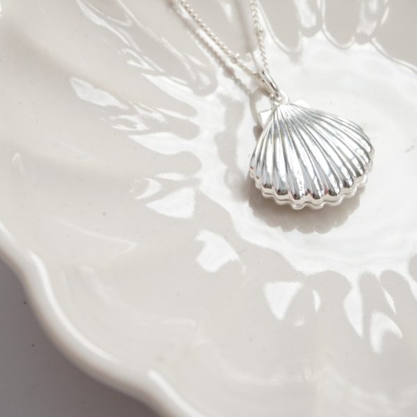 Little Grey Moon Silver Shell Locket Necklace - MococoLittle Grey Moon100547Necklaces