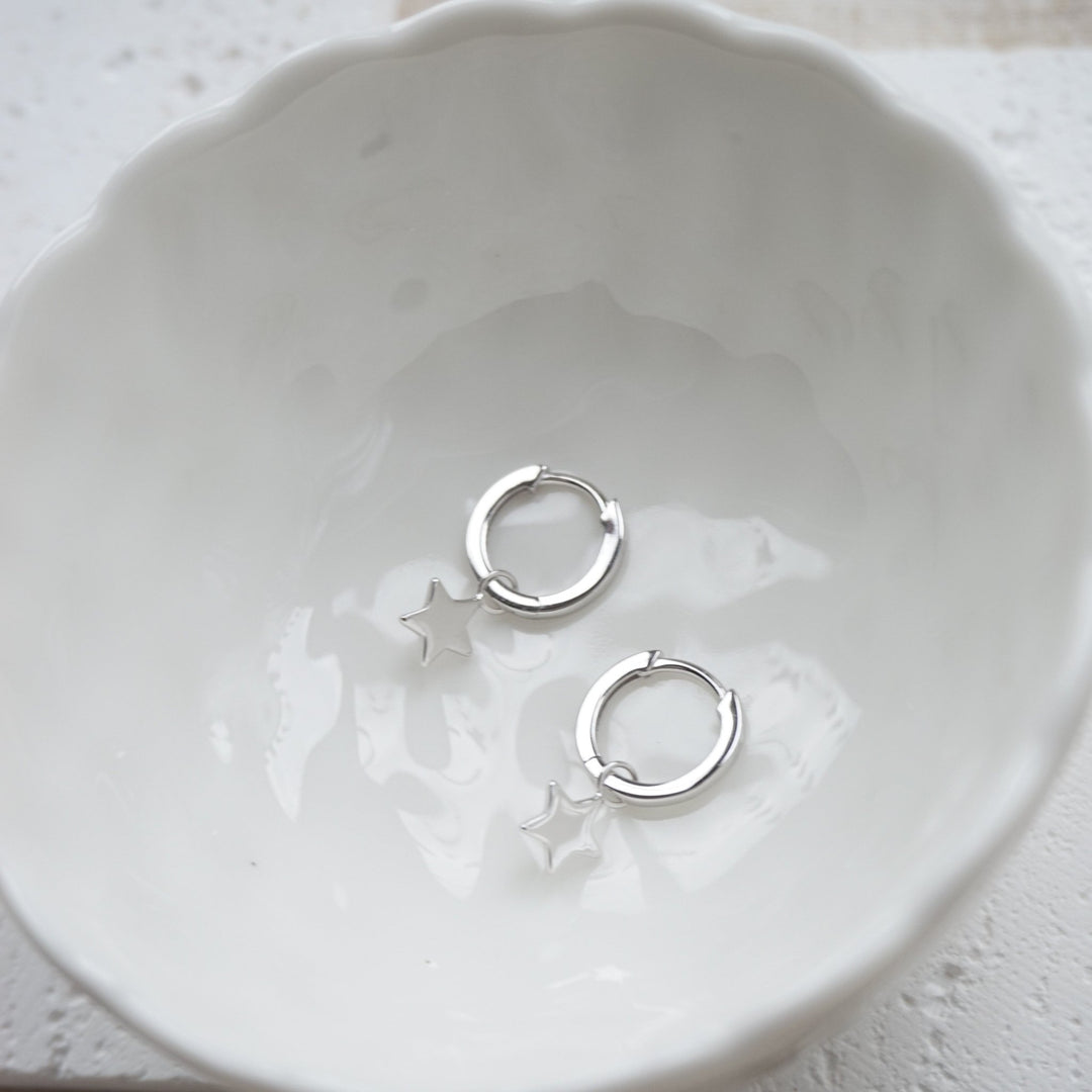 Little Grey Moon Silver Star Hoop Earrings - MococoLittle Grey Moon100489Earrings